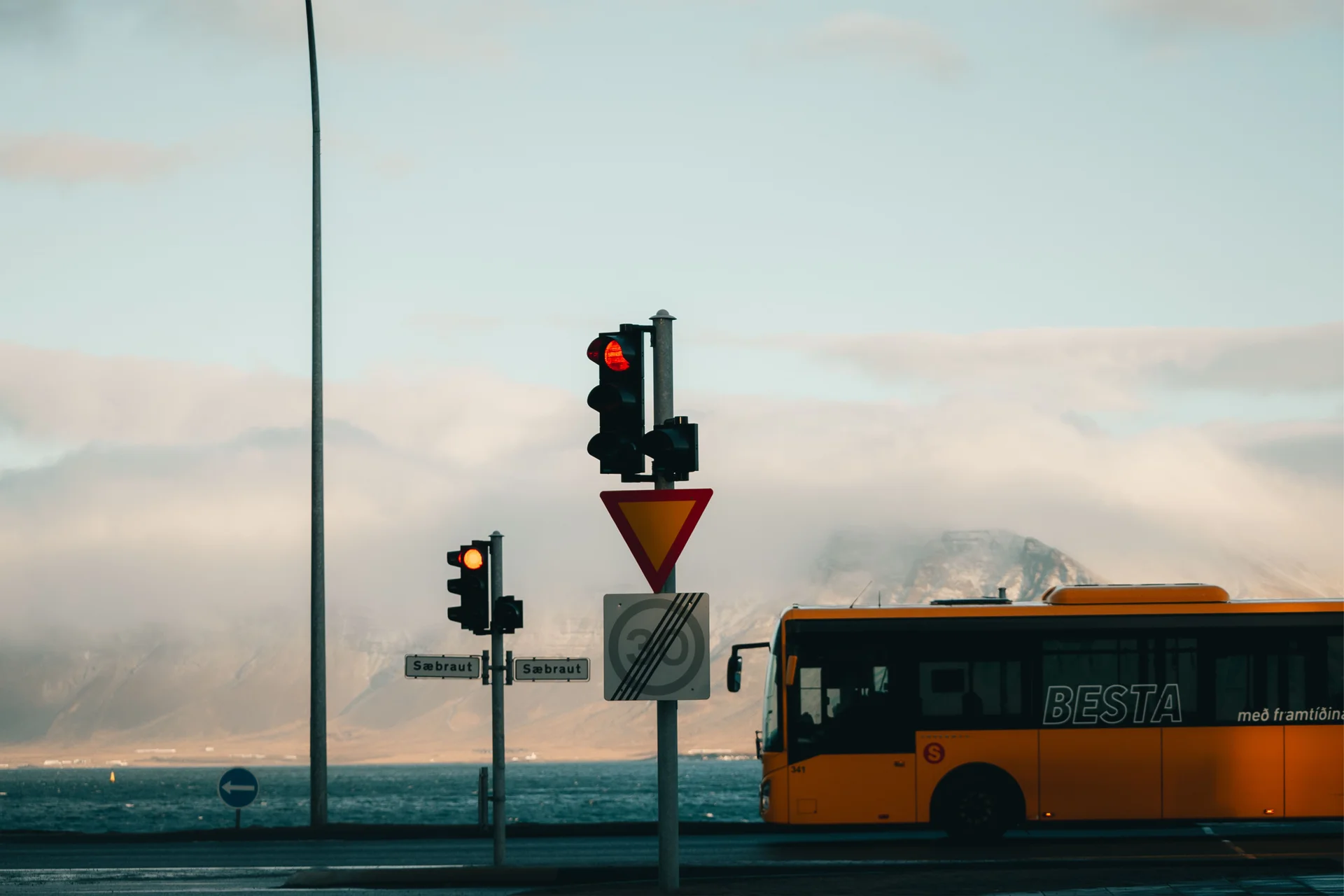 Buss i trafik